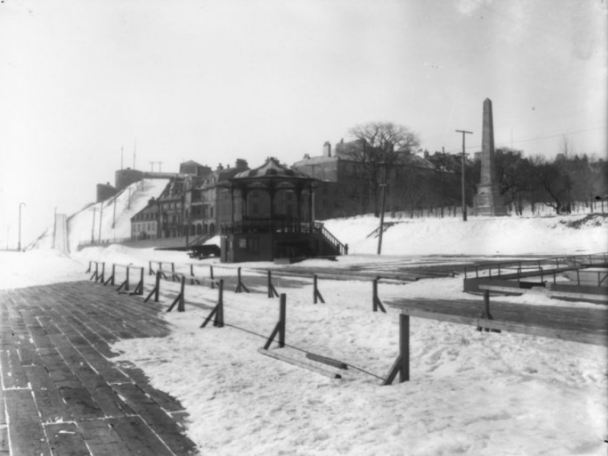 an old photo of a train